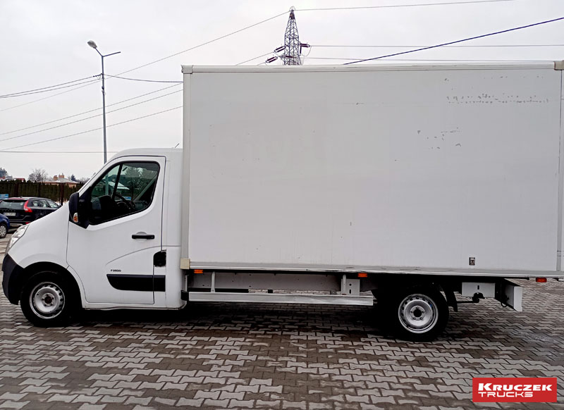 wypożyczalnia busów opel movano